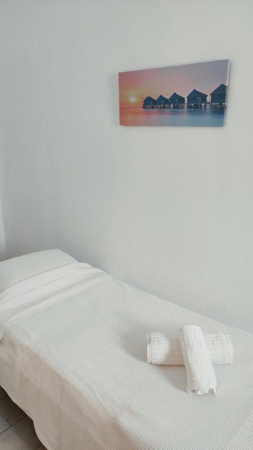 Lampi'S Dolphin Aparthotel Pátmos Esterno foto